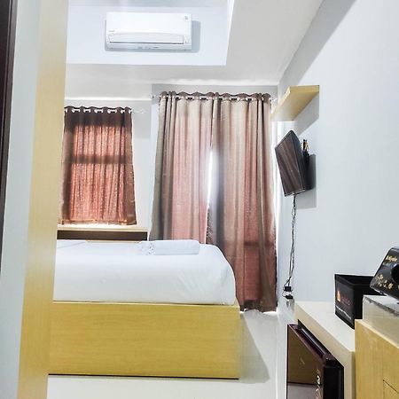 Comfy And Minimalist Studio At Vida View Apartment By Travelio Pampang Exterior photo